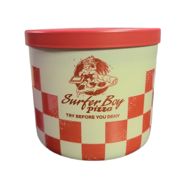 Bath and Bodyworks Stranger Things Argyle's Pineapple Pizza 3-Wick Candle - Picture 4 of 5